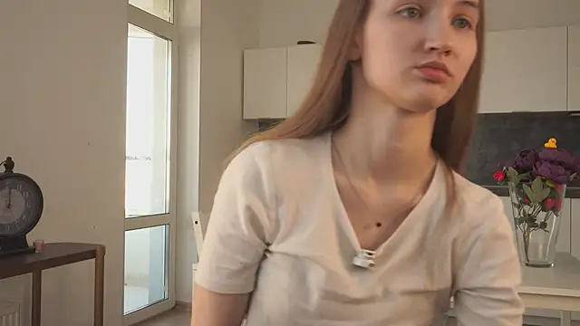 HenriettaCoppinger online show from 18, 10, 2025