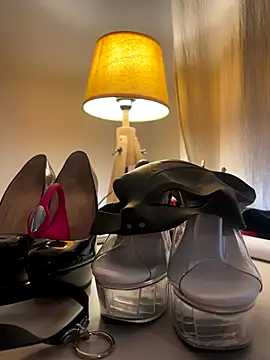 LesAmantsAE2 online show from 15, 10, 2025