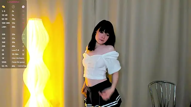Snapshot of Honeey_Beee chatting on 19, 9, 2025 Honeey Beee online show from 19, 9, 2025