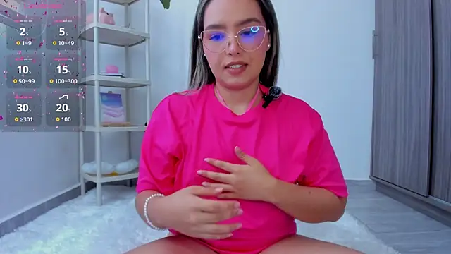 Alana Banana  online show from 25, 9, 2025