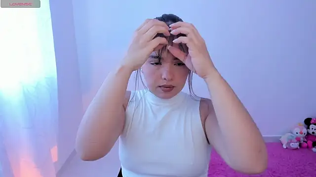 Alana Banana  online show from 3, 12, 2025