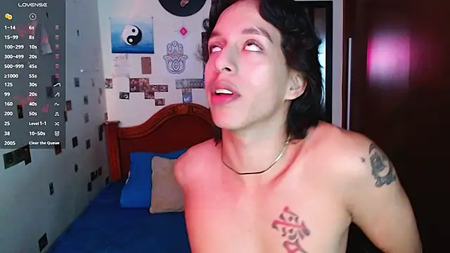 Snapshot of DannyPhantom555 chatting on 8, 10, 2025 DannyPhantom555 online show from 8, 10, 2025