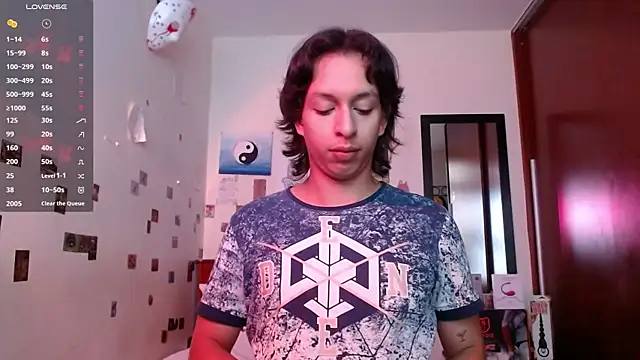 Snapshot of DannyPhantom555 chatting on 25, 10, 2025 DannyPhantom555 online show from 25, 10, 2025