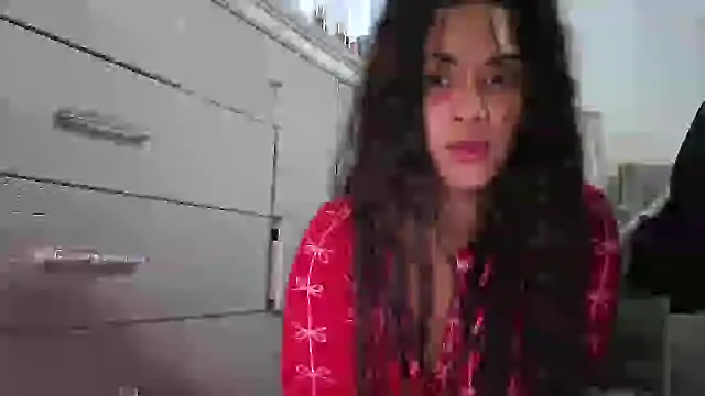 LuckyKhloe online show from 25, 11, 2025