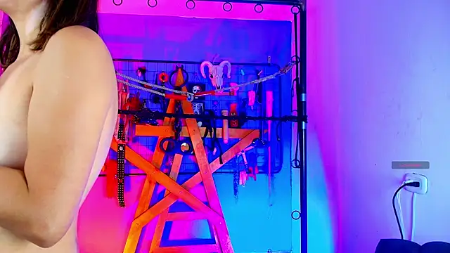 Misstresss aurora bdsm online show from 11, 11, 2025