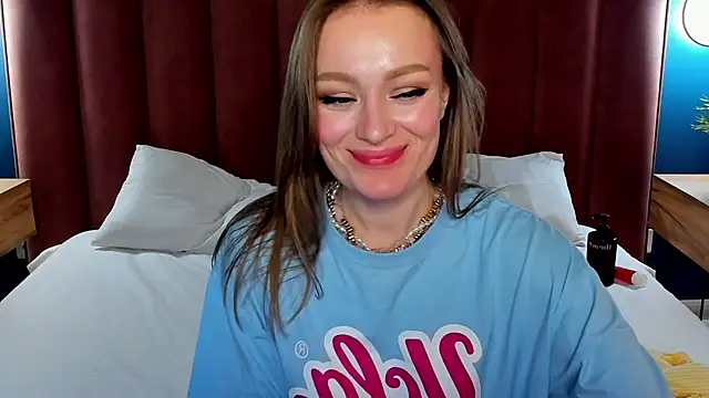 EvelynPoole online show from 9, 4, 2026