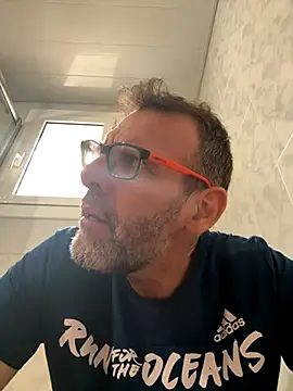 gigolobcn online show from 10, 9, 2025