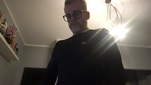 Axl hot online show from 15, 1, 2026