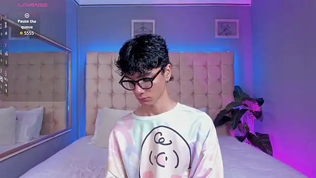 Snapshot of Phillicious__ chatting on 24, 9, 2025 Phillicious online show from 24, 9, 2025