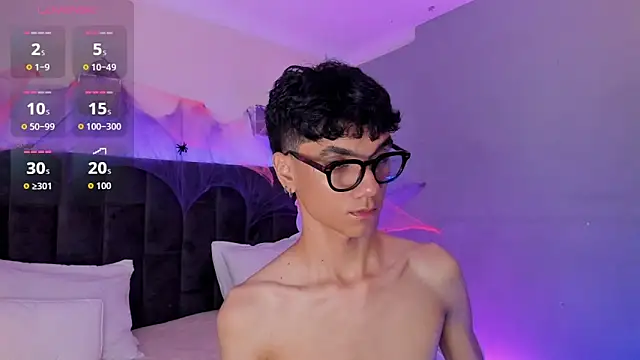 Snapshot of Phillicious__ chatting on 23, 10, 2025 Phillicious online show from 23, 10, 2025