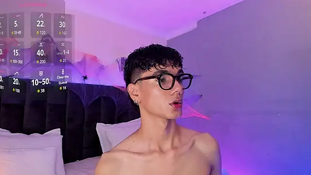 Snapshot of Phillicious__ chatting on 24, 10, 2025 Phillicious online show from 24, 10, 2025