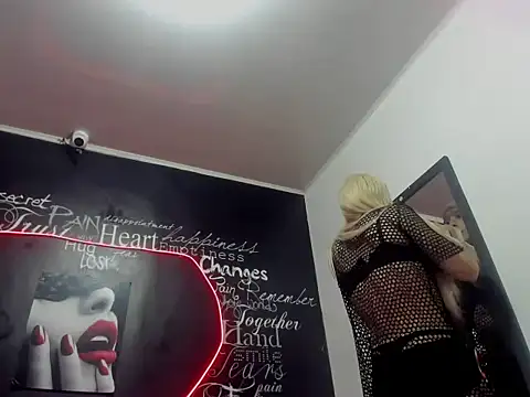 Snapshot of Megam_ chatting on 10, 9, 2025 Megam  online show from 10, 9, 2025