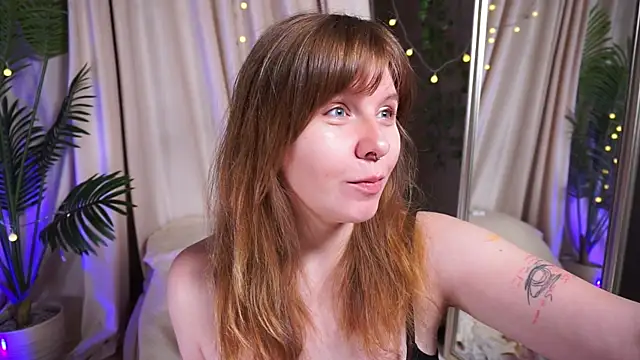 Snapshot of Sense_Of_Rosemary chatting on 22, 10, 2025 Sense Of Rosemary online show from 22, 10, 2025