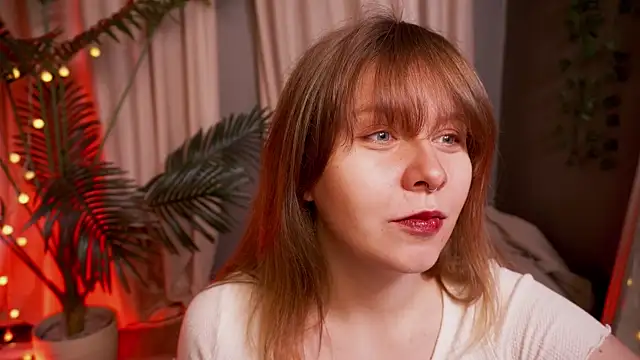 Snapshot of Sense_Of_Rosemary chatting on 25, 11, 2025 Sense Of Rosemary online show from 25, 11, 2025