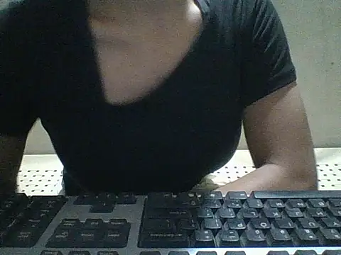 Skinny PinayGirljust18 online show from 27, 2, 2026