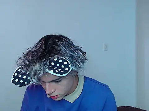 john vichenso online show from 25, 11, 2025