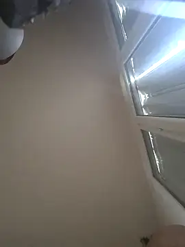 zeousseelphie online show from 8, 9, 2025