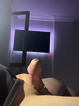 Snapshot of Erenn9972 chatting on 12, 9, 2025 Erenn9972 online show from 12, 9, 2025