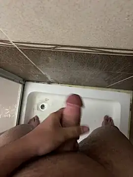 Snapshot of Erenn9972 chatting on 1, 10, 2025 Erenn9972 online show from 1, 10, 2025