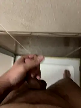 Snapshot of Erenn9972 chatting on 5, 10, 2025 Erenn9972 online show from 5, 10, 2025