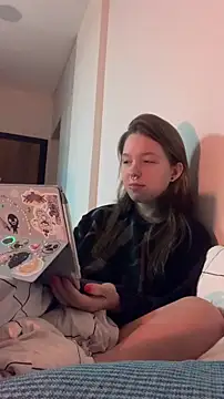 VesnaCrystal online show from 5, 3, 2026