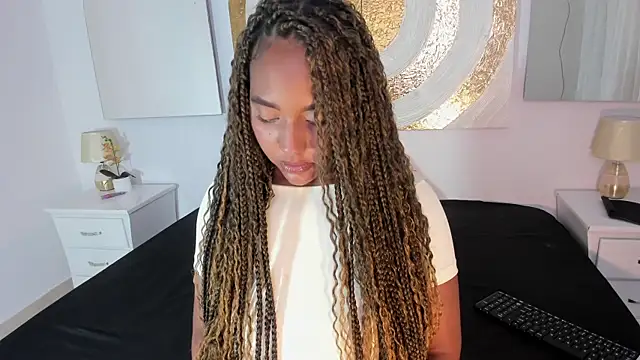 Michelle Lewis  online show from 13, 4, 2026