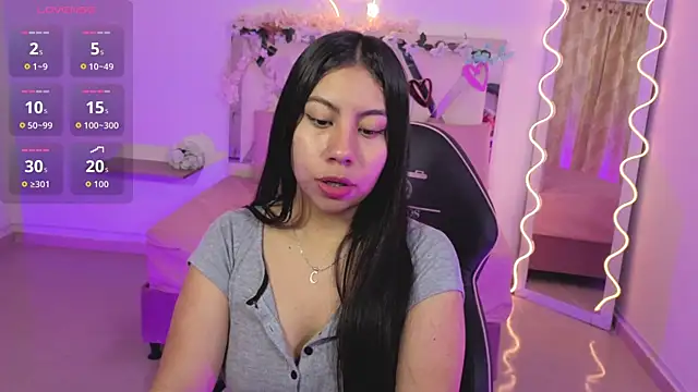 ZURY TAY online show from 29, 9, 2025