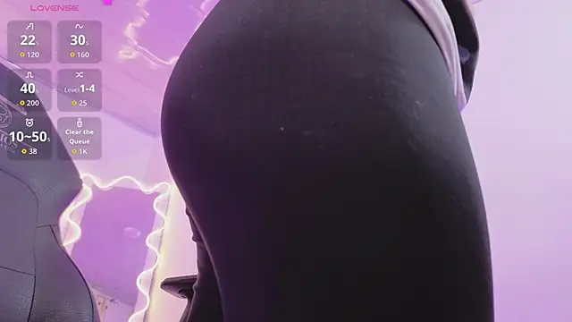 ZURY TAY online show from 20, 4, 2026