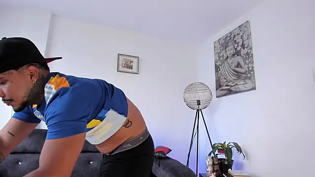 Snapshot of DeimonOficial chatting on 8, 2, 2026 DeimonOficial online show from 8, 2, 2026