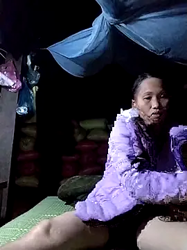 Snapshot of PhamPm70 chatting on 4, 11, 2025 PhamPm70 online show from 4, 11, 2025