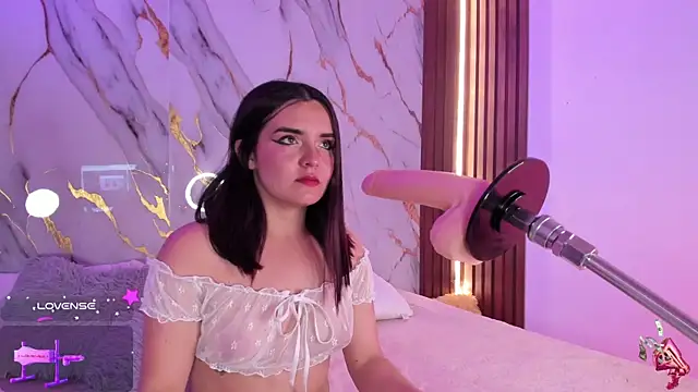 Snapshot of alicecute77 chatting on 9, 9, 2025 alicecute77 online show from 9, 9, 2025