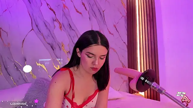 Snapshot of alicecute77 chatting on 11, 9, 2025 alicecute77 online show from 11, 9, 2025