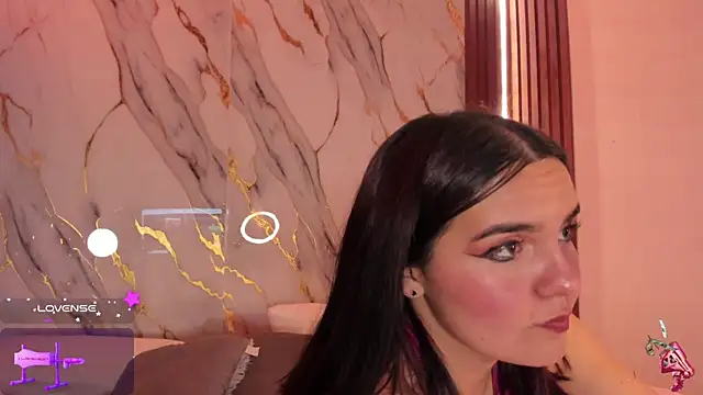 Snapshot of alicecute77 chatting on 28, 9, 2025 alicecute77 online show from 28, 9, 2025