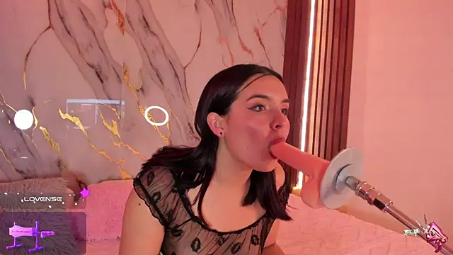 Snapshot of alicecute77 chatting on 30, 9, 2025 alicecute77 online show from 30, 9, 2025