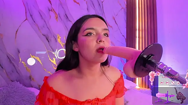 Snapshot of alicecute77 chatting on 31, 10, 2025 alicecute77 online show from 31, 10, 2025