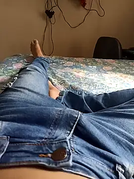 Snapshot of comobucetinhas chatting on 12, 9, 2025 comobucetinhas online show from 12, 9, 2025