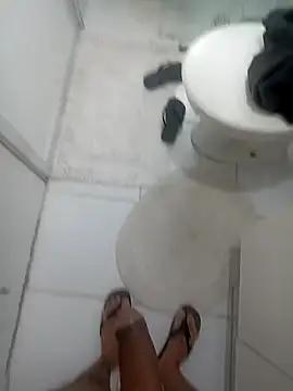 Snapshot of comobucetinhas chatting on 9, 10, 2025 comobucetinhas online show from 9, 10, 2025