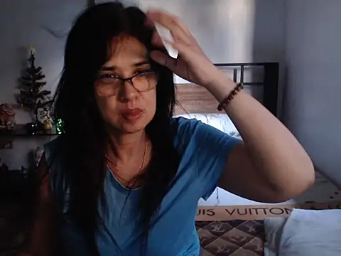 Snapshot of Prettysweetmum chatting on 1, 5, 2026 Prettysweetmum online show from 1, 5, 2026
