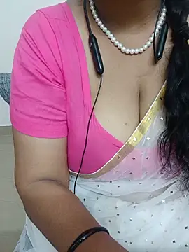 Snapshot of tami_lavanya chatting on 31, 5, 2026 tami lavanya online show from 31, 5, 2026