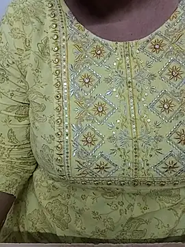 Snapshot of tami_lavanya chatting on 3, 7, 2026 tami lavanya online show from 3, 7, 2026