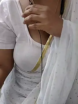 Snapshot of tami_lavanya chatting on 29, 7, 2026 tami lavanya online show from 29, 7, 2026