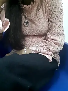 Snapshot of Aarti-kumri chatting on 8, 10, 2025 Aarti-kumri online show from 8, 10, 2025