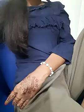 Snapshot of Aarti-kumri chatting on 15, 10, 2025 Aarti-kumri online show from 15, 10, 2025