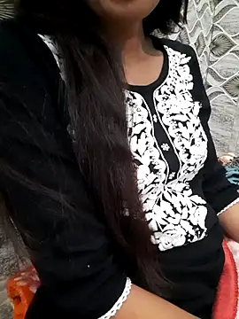 Aarti-kumri online show from 9, 11, 2025