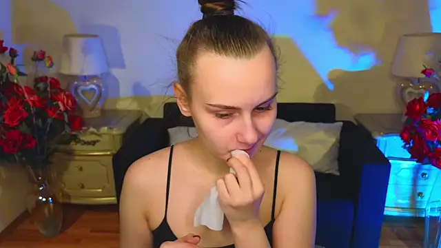 Kelly Cartier online show from 30, 11, 2025