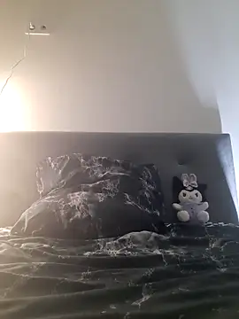 DragonFoxie online show from 17, 9, 2025