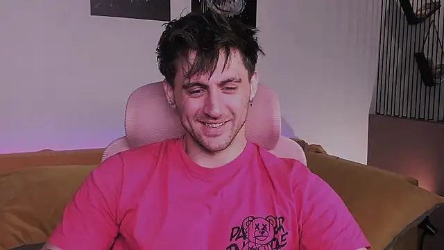 Snapshot of Oscar_Miller_ chatting on 11, 9, 2025 Oscar Miller online show from 11, 9, 2025