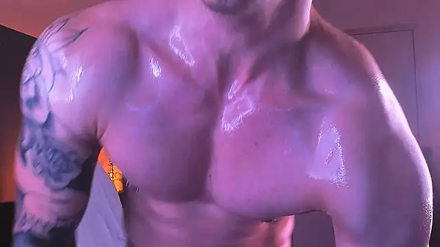 Snapshot of Oscar_Miller_ chatting on 12, 10, 2025 Oscar Miller online show from 12, 10, 2025