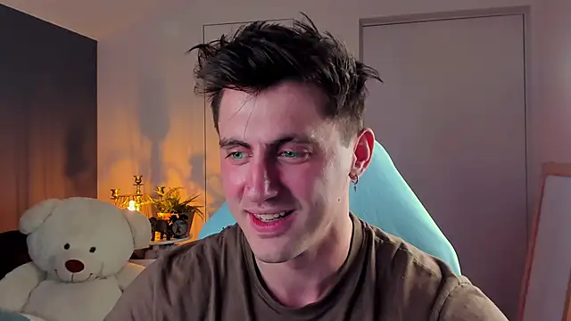 Snapshot of Oscar_Miller_ chatting on 23, 10, 2025 Oscar Miller online show from 23, 10, 2025