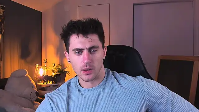 Snapshot of Oscar_Miller_ chatting on 28, 10, 2025 Oscar Miller online show from 28, 10, 2025